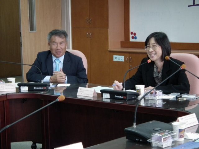 李紫原執行長與Assoc. Prof. Dr. Somnuk Theerakulpisut