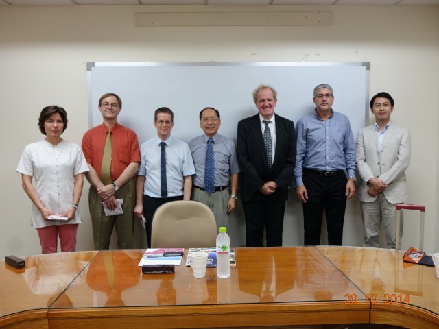 合影-左起：Sophie Gervais de Lafond、Michel DOISY、Grondel Sébastien、工學院王茂駿院長、Pierre Dauchez、Saïd ZOUHDI、動機系黃智永教授