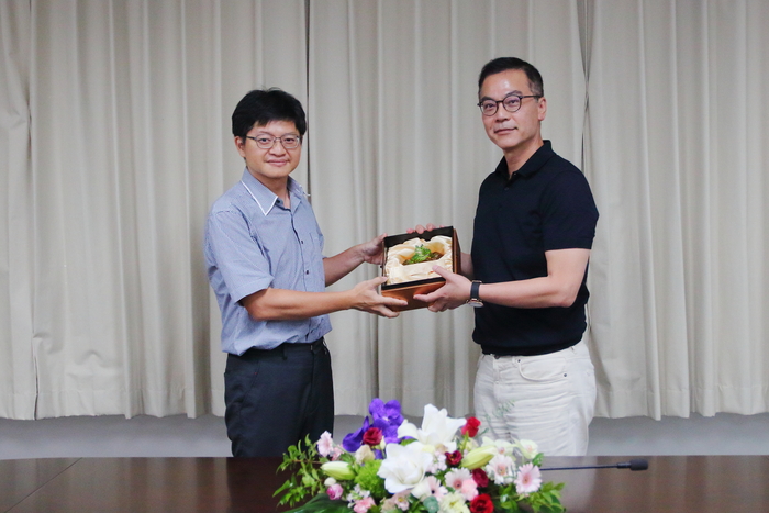 院傑出教學獎-恭喜材料系林皓武教授獲獎