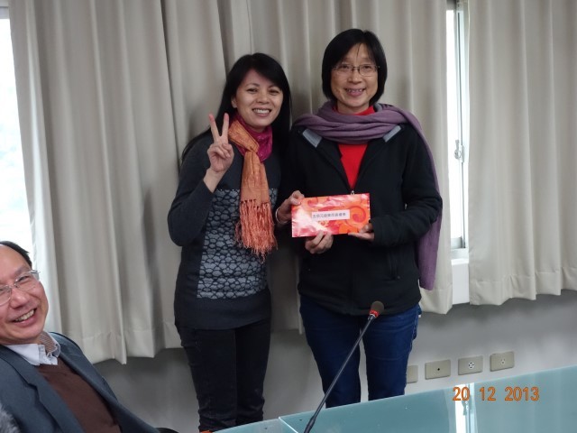 李紫原執行長與李秀娥小姐合影
