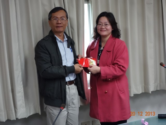 林芬小姐與廖忠獻先生合影