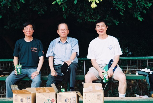 工學院與理學院壘球比賽（張石麟院長與陳文華副校長與溫于平院長）