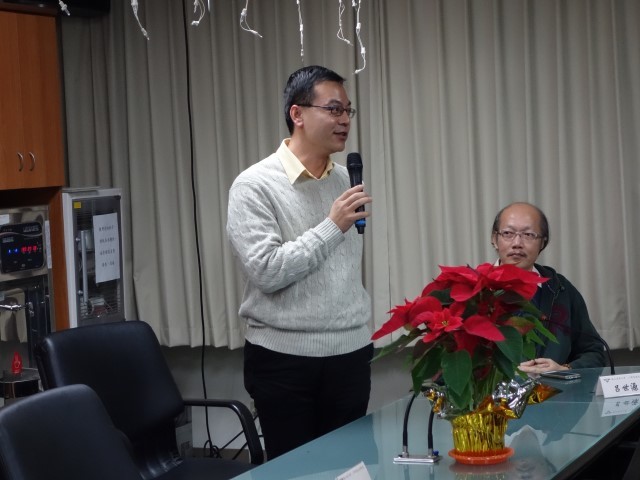 化工系胡育誠主任介紹新進同仁
