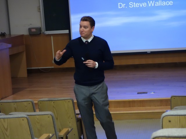 演講貴賓：奈微所Steve Wallace教授1