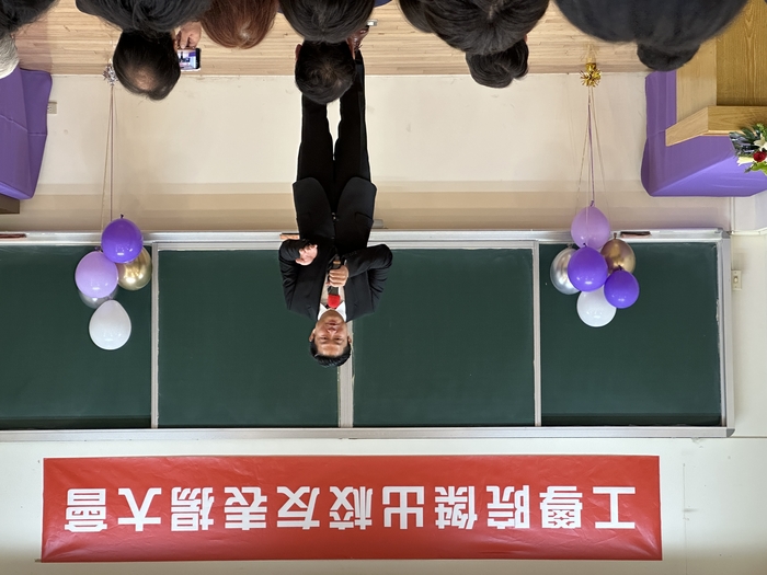 工工系林東盈主任為眾人介紹陳復生校友