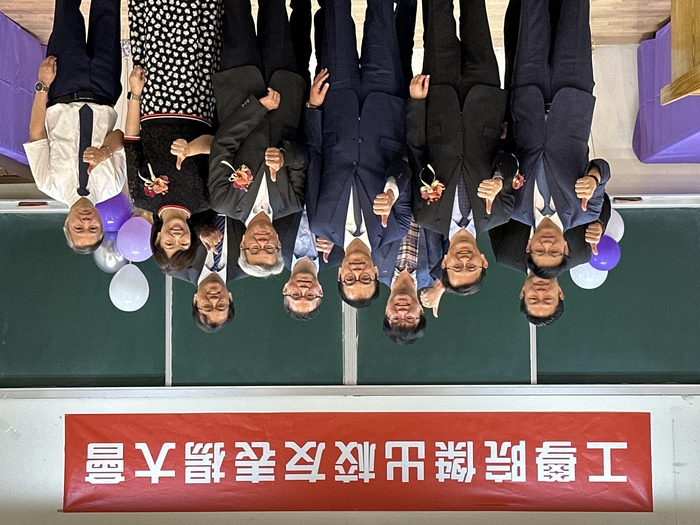 工學院師長與四位傑出院友合影